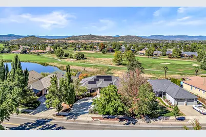 422 Robert Trent Jones Boulevard, Eagle Point, OR 97524 - Photo 46