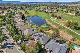 422 Robert Trent Jones Blvd, Eagle Point, OR 97524 - Photo 36