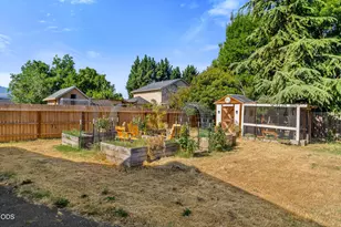 1007 Garfield St, Medford, OR 97501 - Photo 24
