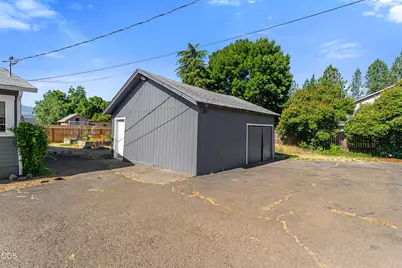 1007 Garfield Street, Medford, OR 97501 - Photo 28