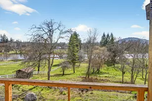 1583 Hwy 234, Eagle Point, OR 97524 - Photo 2