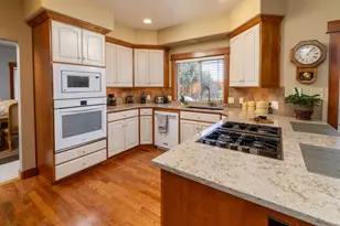3343 NE Stonebrook Loop, Bend, OR 97701 - Photo 12
