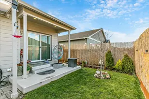 248 Christopher Way, Talent, OR 97540 - Photo 28