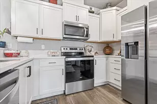 248 Christopher Way, Talent, OR 97540 - Photo 8