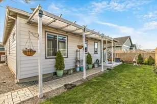 248 Christopher Way, Talent, OR 97540 - Photo 28