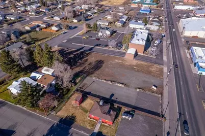 660 SW 4th Street, Madras, OR 97741 - Photo 4