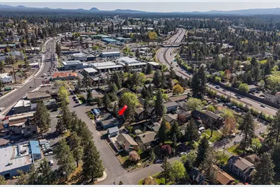 195 SE Roosevelt Avenue, Bend, OR 97702 - Photo 8