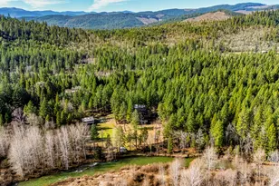 9439 Holland Loop Rd, Cave Junction, OR 97523 - Photo 8