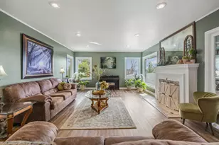 525 Mesa Dr, Klamath Falls, OR 97601 - Photo 8