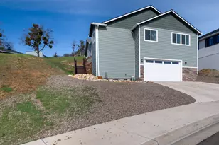 21 Cerulean Terrace, Eagle Point, OR 97524 - Photo 2