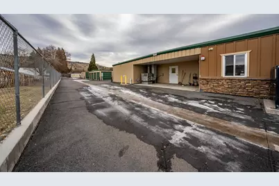 4851 Us-97, Klamath Falls, OR 97601 - Photo 16
