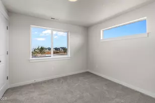 2684 NW 28th St, Redmond, OR 97756 - Photo 18