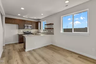 2684 NW 28th St, Redmond, OR 97756 - Photo 22