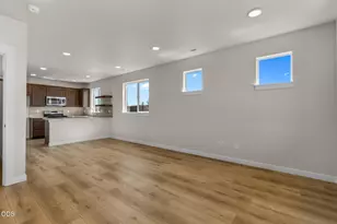2684 NW 28th St, Redmond, OR 97756 - Photo 10