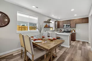 2684 NW 28th St, Redmond, OR 97756 - Photo 4