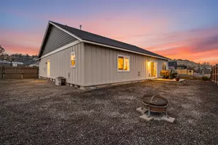 591 SW Cassidy Ave, Madras, OR 97741 - Photo 18