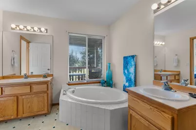 1045 Golden Pheasant Drive, Redmond, OR 97756 - Photo 16