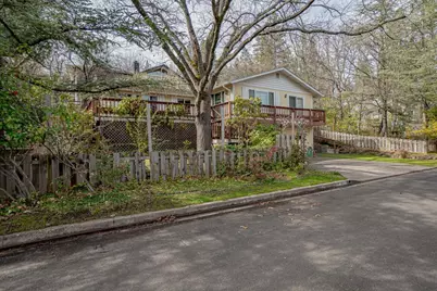 175 Hillcrest Street, Ashland, OR 97520 - Photo 2