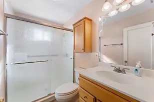 414 NE 11th St, Grants Pass, OR 97526 - Photo 10