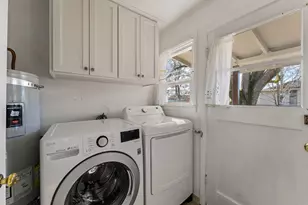 414 NE 11th St, Grants Pass, OR 97526 - Photo 8