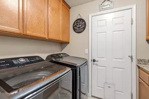 3043 Colonial Ave, Medford, OR 97504 - Photo 16