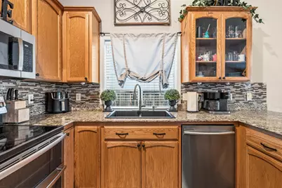 3043 Colonial Avenue, Medford, OR 97504 - Photo 10