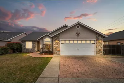 3043 Colonial Avenue, Medford, OR 97504 - Photo 1