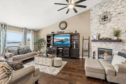 3043 Colonial Avenue, Medford, OR 97504 - Photo 8