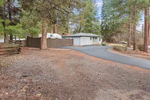 1348 NW Vicksburg Ave, Bend, OR 97703 - Photo 4