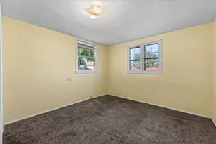 425 N Columbus Ave, Medford, OR 97501 - Photo 14