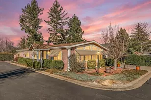 4624 S Pacific Hwy, Phoenix, OR 97535 - Photo 4