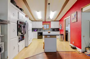 60887 Lodgepole Dr, Bend, OR 97702 - Photo 14