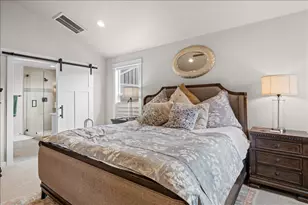 795 Bybee Dr, Jacksonville, OR 97530 - Photo 28