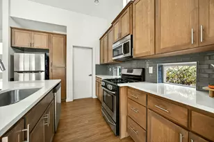 98 Dunn Cir, Ashland, OR 97520 - Photo 8