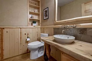 19407 Charleswood Ln, Bend, OR 97702 - Photo 10