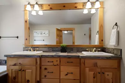 19407 Charleswood Lane, Bend, OR 97702 - Photo 12