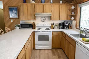 57048 Deer Ln, Bend, OR 97707 - Photo 6