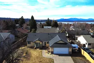 2518 Sari Dr, Klamath Falls, OR 97601 - Photo 2
