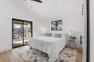 736 NE Oregon Ave, Grants Pass, OR 97526 - Photo 18