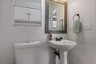 3433 SW Kalama Ave, Redmond, OR 97756 - Photo 6