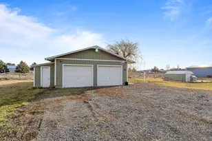 4836 Barney Ct, Klamath Falls, OR 97601 - Photo 4