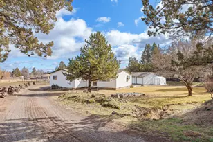 64904 Rimrock Dr, Bend, OR 97703 - Photo 2