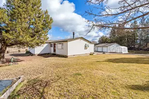 64904 Rimrock Dr, Bend, OR 97703 - Photo 38