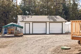 64904 Rimrock Dr, Bend, OR 97703 - Photo 36