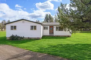 64904 Rimrock Dr, Bend, OR 97703 - Photo 2