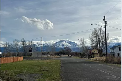 917 S Hall Street, Prairie City, OR 97869 - Photo 2