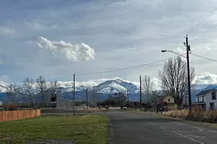 917 S Hall St, Prairie City, OR 97869 - Photo 2