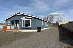 917 S Hall St, Prairie City, OR 97869 - Photo 1