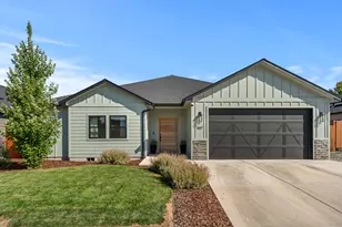 997 Arrowhead Trail, Eagle Point, OR 97524 - Photo 1
