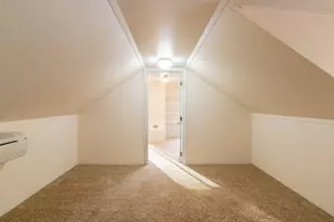 588 NW Scenic Dr, Grants Pass, OR 97526 - Photo 32